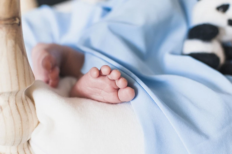 Первый месяц жизни. Каким врачам нужно показать ребенка?