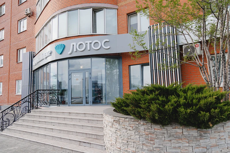 ул. Университетская Набережная, 28